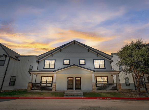 Heron On Hausman Apartments - San Antonio, TX