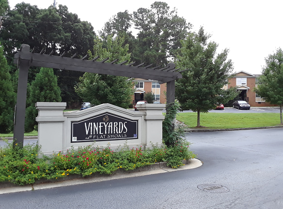 Vineyards Of Flat Shoals Apartments - Atlanta, GA