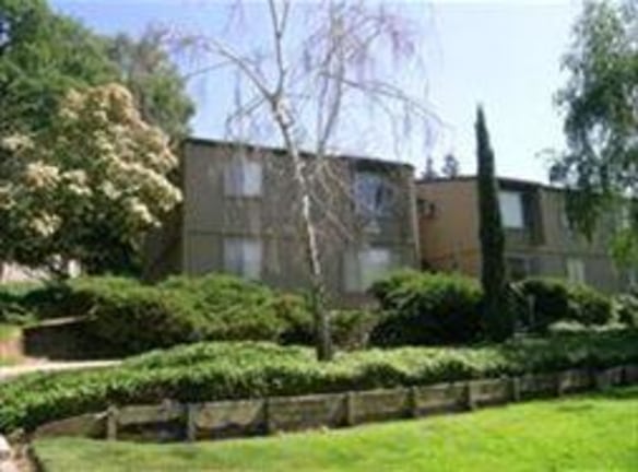 Overlook Apartments - Auburn, CA