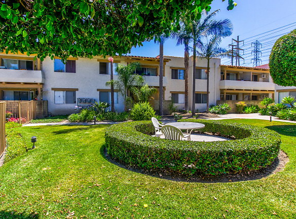 San Carlos Apartments - Anaheim, CA