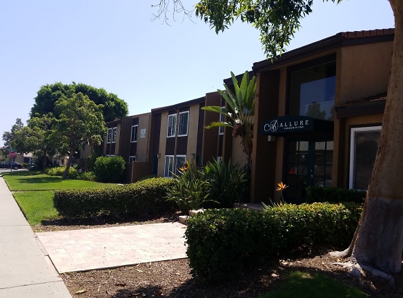 Allure Condominiums Apartments - San Diego, CA