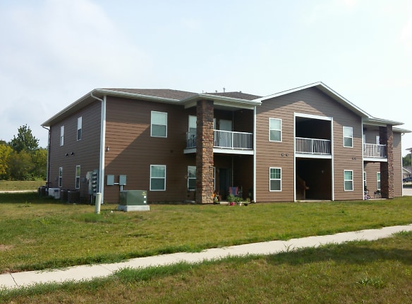 Villas At Fox Pointe Apartments - Knoxville, IA