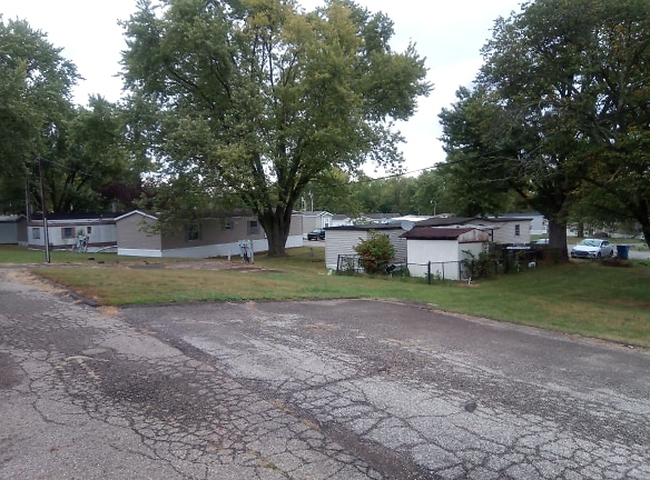 Greenwood Mobile Home Park Mhp Apartments - Greenwood, IN