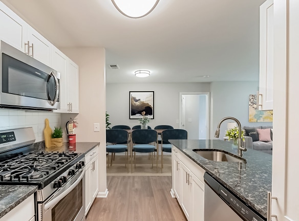 Eagle Rock Apartments At Freehold - Freehold, NJ