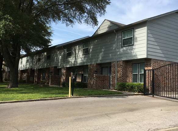 WILLIAMSBURG TOWNHOMES Apartments - Killeen, TX