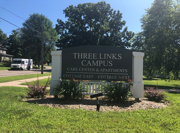 Three Links Campus Apartments - Northfield, MN