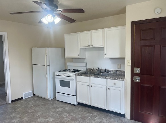 403 S Wayland Ave unit 1-3 - Sioux Falls, SD