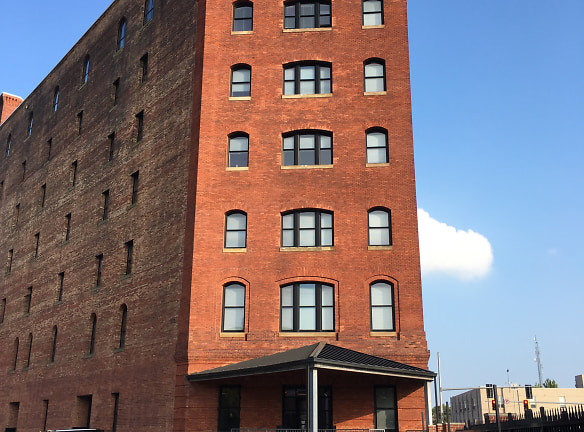 Standart Lofts Apartments - Toledo, OH