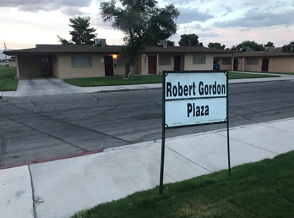 Robert Gordon Plaza Apartments - Las Vegas, NV