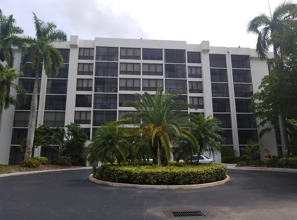 Wellesley Park Apartments - Boca Raton, FL