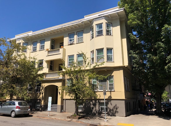 The Hartford Apartments - Portland, OR