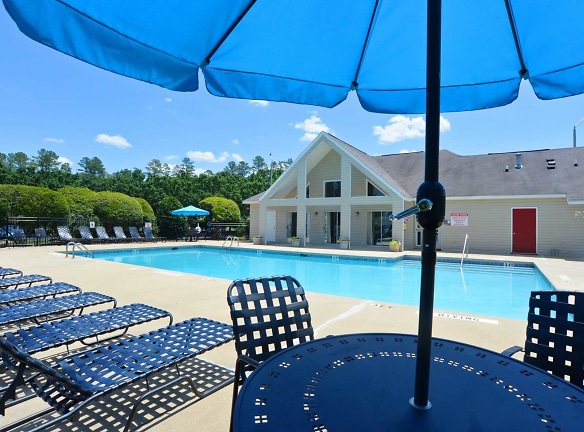 Crabtree Crossing Apartments And Townhomes - Morrisville, NC