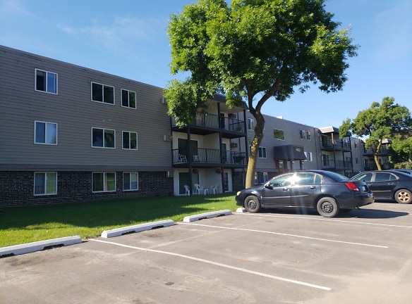 Shoreview Hills Apartments - Saint Paul, MN