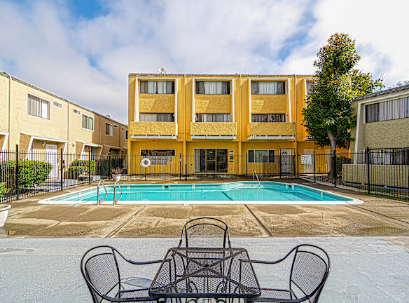 Regency Townhouses - Vallejo, CA