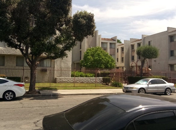 Birchcrest Apartments - Downey, CA