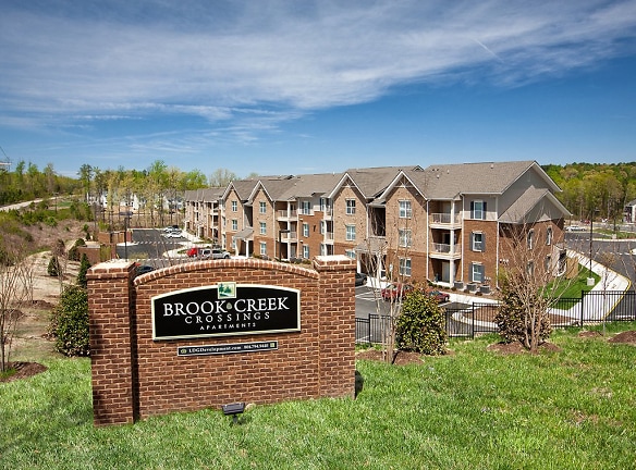 Brook Creek Crossings Apartments - Midlothian, VA