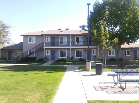 Solinas Village Apartment - Mc Farland, CA