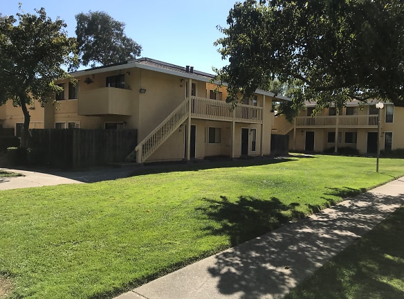 Rockwell Manor Apartments - Fairfield, CA