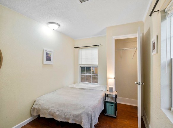 Room For Rent - Baytown, TX