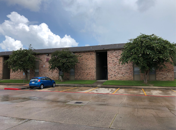 Stonegate Manor Apartments - Port Arthur, TX