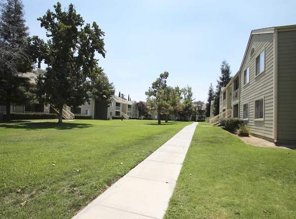 Cambridge Village Apartments - Bakersfield, CA