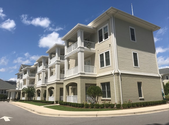 Carolina Bay Apartments - Wilmington, NC