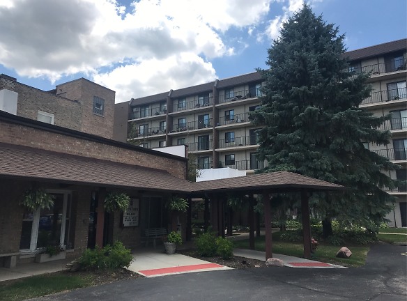 Oak Tree Towers Apartments - Downers Grove, IL