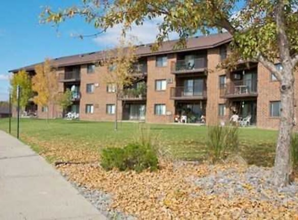 Highlands Apartments - Bloomington, MN