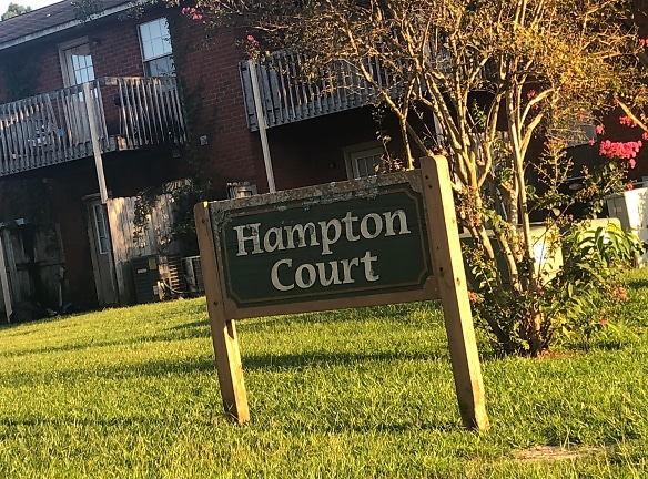 Hampton Court Apartments - Greenville, NC