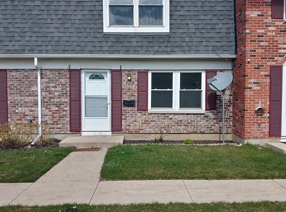 918 Miller Ave - Streamwood, IL