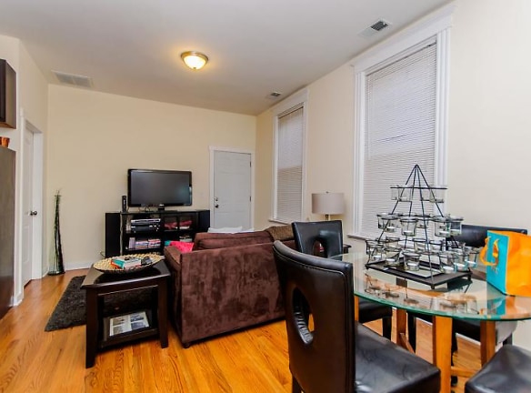 1827 N Hermitage Ave unit 2F - Chicago, IL