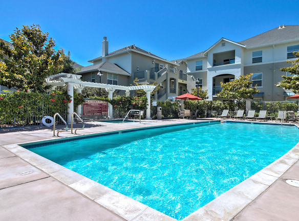 Catalina Luxury Apartments - Santa Clara, CA