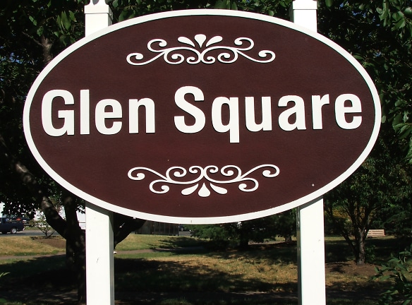 Glen Square