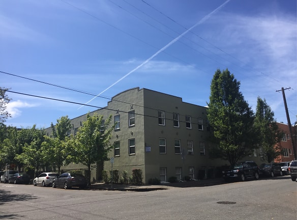 Frances Court Apartments - Portland, OR
