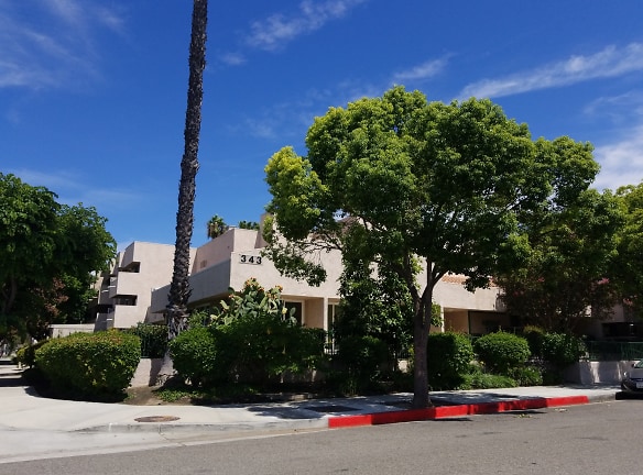 Amerige Villa Apartments - Fullerton, CA