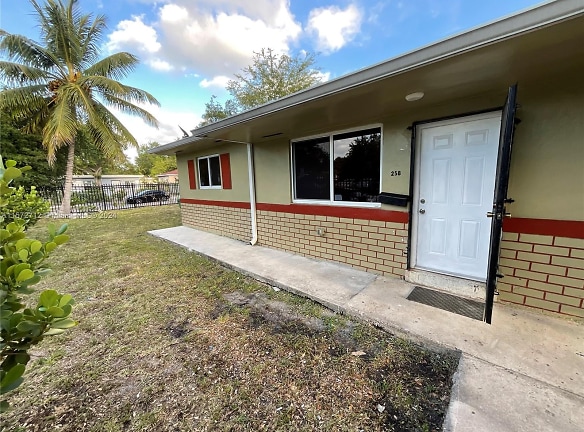 258 NW 69th St #EAST - Miami, FL
