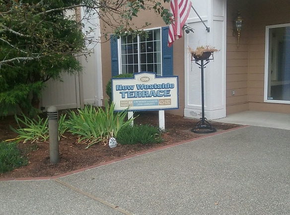 New Westside Terrace Retirement Home And Assisted Living In Longview WA Apartments - Longview, WA