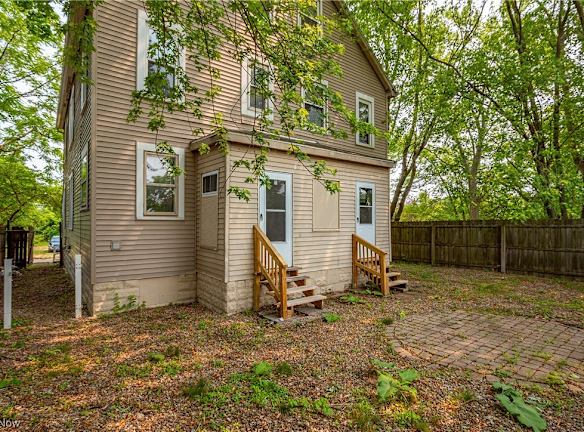 342 Union Pl - Akron, OH