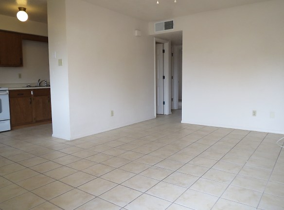John Curry Leasing Apartments - Las Cruces, NM