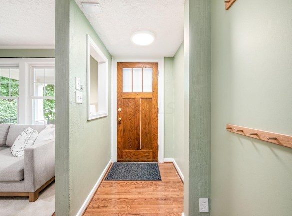 1842 W 5th Ave - Columbus, OH