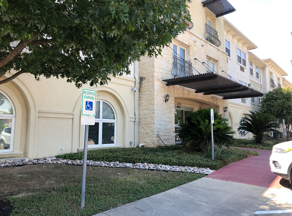 Bexton Place Apartments - San Antonio, TX