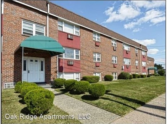 Oak Ridge Apartments - Runnemede, NJ