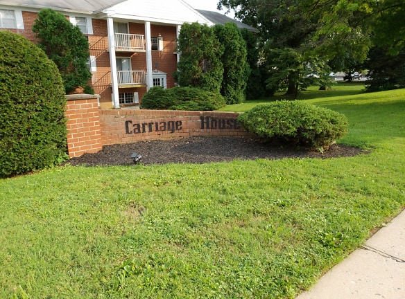 Carriage House Apartments - Newtown Square, PA