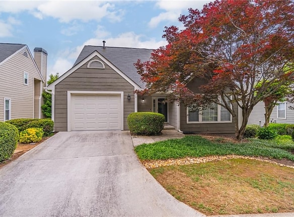 30 Mill Pond Rd - Roswell, GA