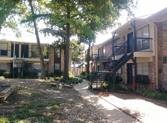 The Colony Of San Marcos Apartments - San Marcos, TX