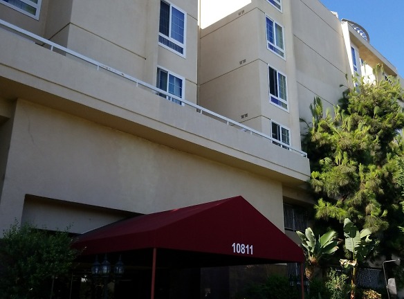 Wilshire Villa Apartments - Los Angeles, CA