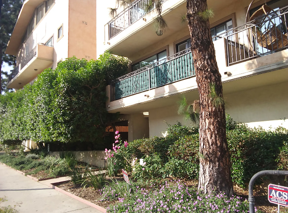 Brentwood Villas Apartments - Los Angeles, CA