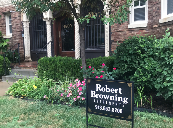 The Robert Browning Apartments - Kansas City, MO
