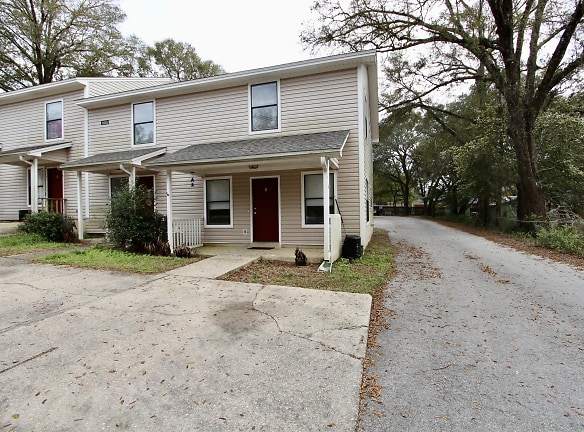 205 Marquette Ave #4 - Niceville, FL