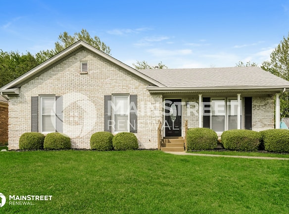 205 Holly Hills Dr - Fairdale, KY